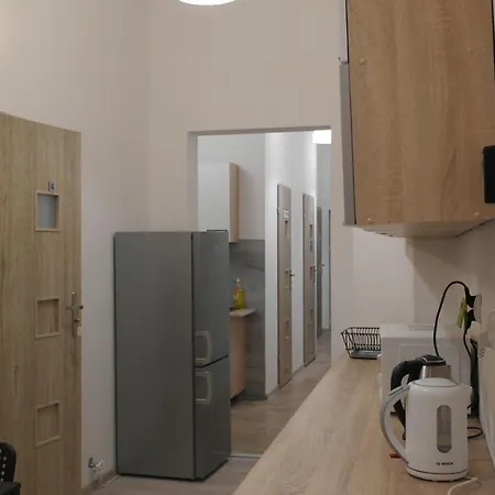 호스텔 Fabryczna Centrum Rooms