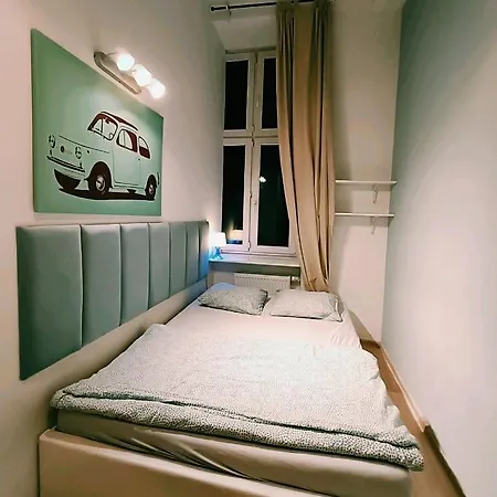 호스텔 Fabryczna Centrum Rooms 우치